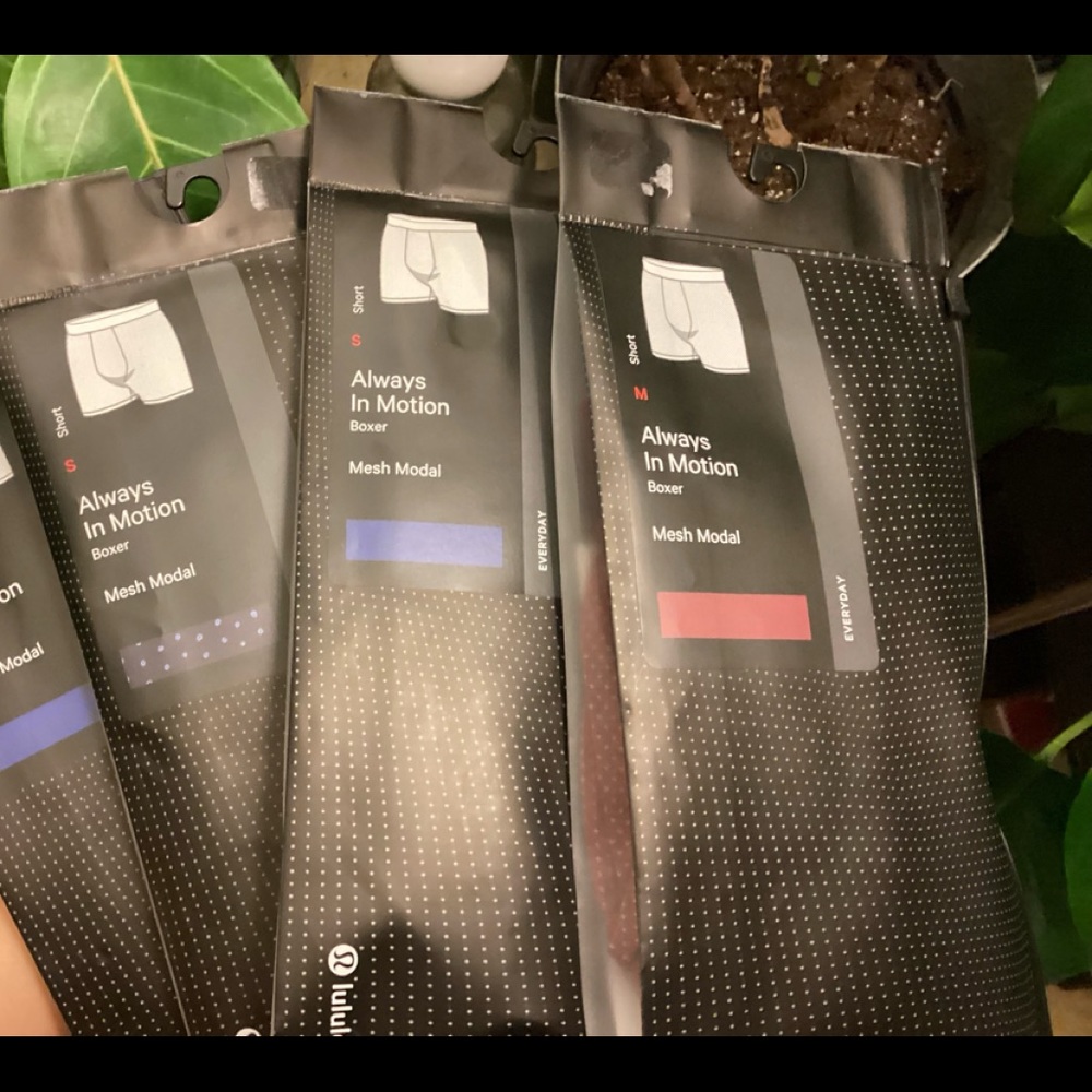 Lululemon always in motion mesh size S 4 packs